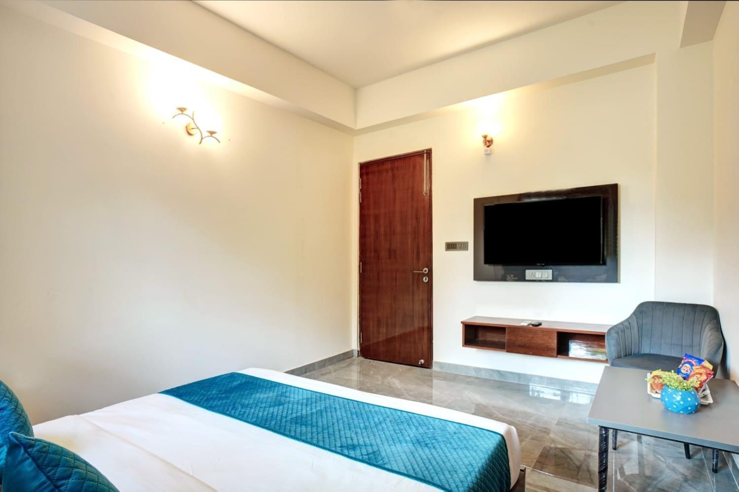 Hotel Elite Grand Near Kailash Hospital Noida Zewnętrze zdjęcie