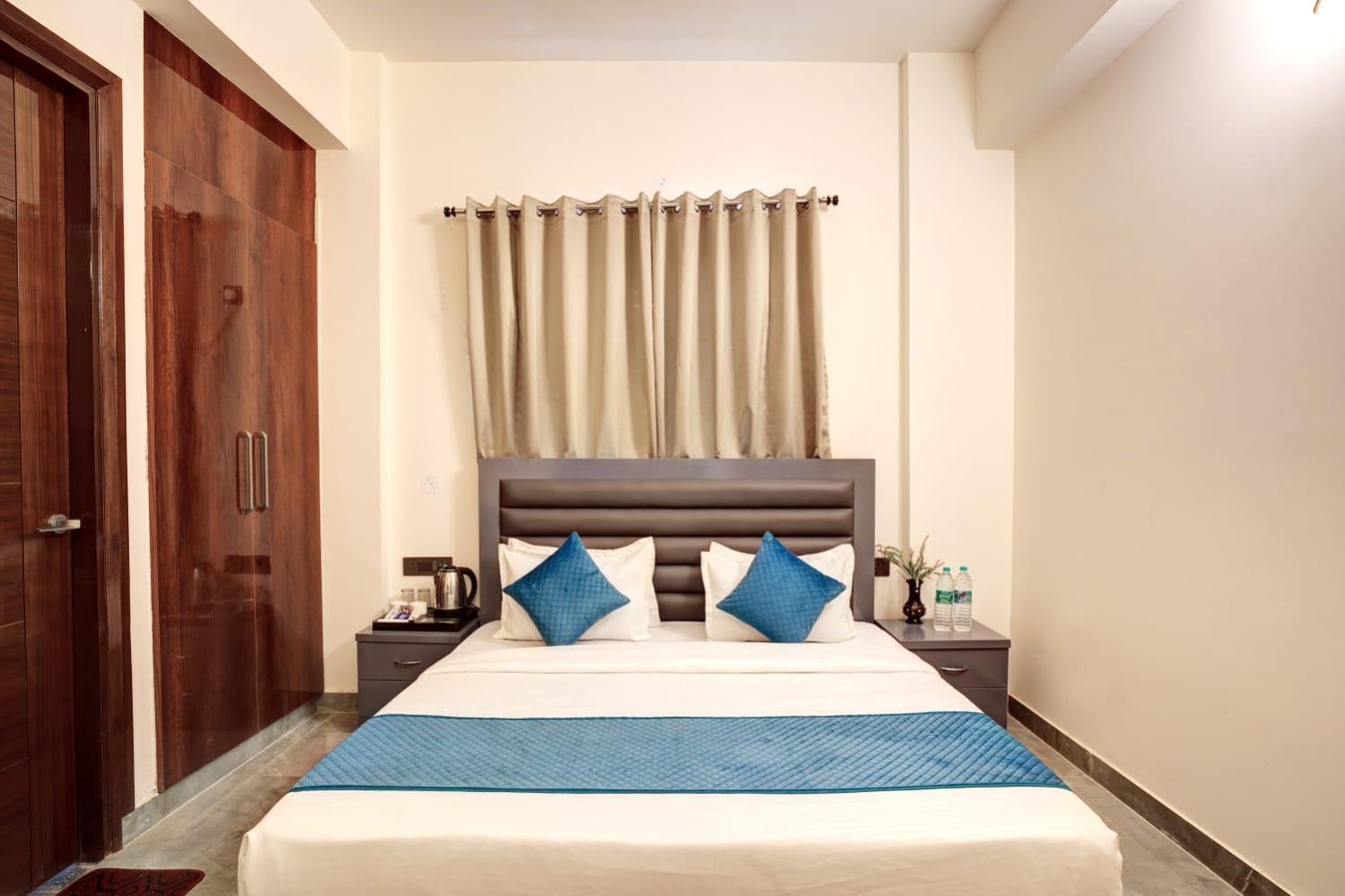 Hotel Elite Grand Near Kailash Hospital Noida Zewnętrze zdjęcie