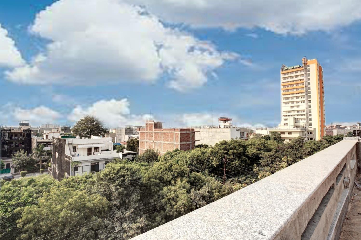Hotel Elite Grand Near Kailash Hospital Noida Zewnętrze zdjęcie