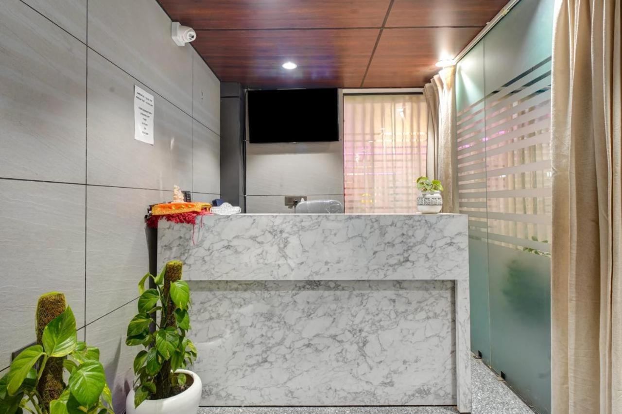 Hotel Elite Grand Near Kailash Hospital Noida Zewnętrze zdjęcie